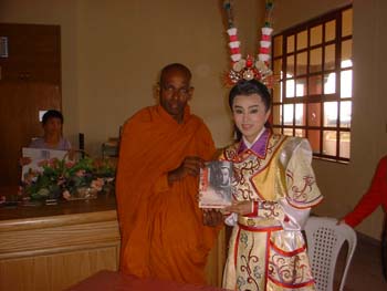 Chinese Opera  in South Africa  2006.jpg